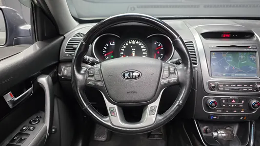 Kia R 2.0 2WD 2012 13