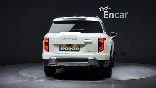 KG Mobility 토레스 1.5 2WD 2023 4