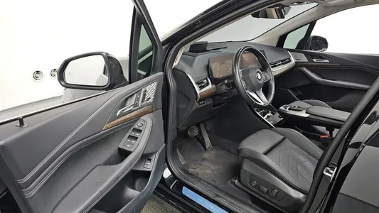 BMW 2 Series Tourer (U06) 220i 2023 10