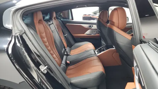 BMW 8 Series (G15) M850i xDrive 2022 12