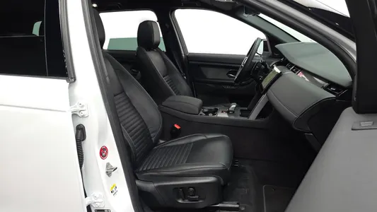 Land Rover 2 P250 SE 2025 11