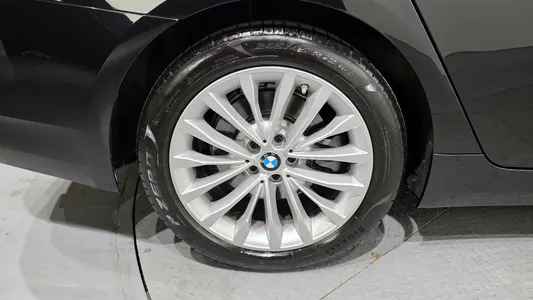 BMW 5 Series (G30) 520i 2021 5