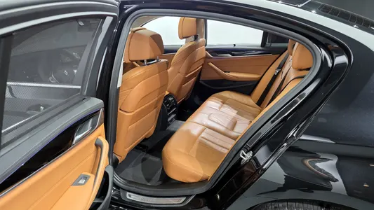 BMW 5 Series (G30) 520i 2021 11
