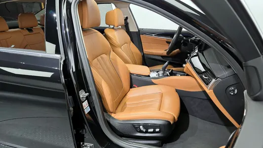 BMW 5 Series (G30) 520i 2021 12