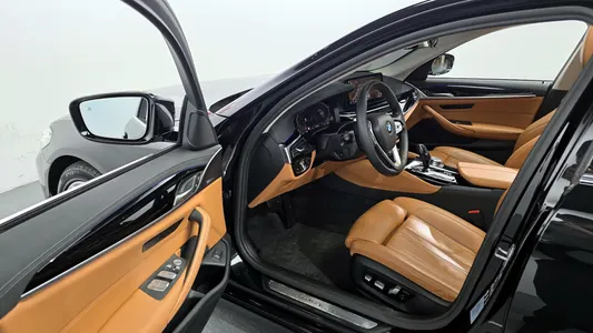 BMW 5 Series (G30) 520i 2021 10