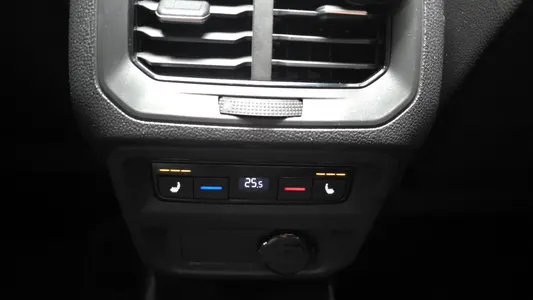 Volkswagen 2 2.0 TDI 4 2021 27