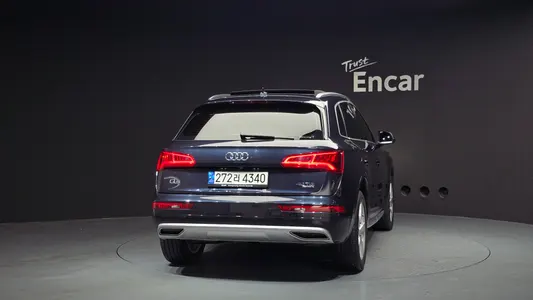 Audi Q5 (FY) 40 TDI 2020 4