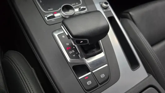 Audi Q5 (FY) 40 TDI 2020 9