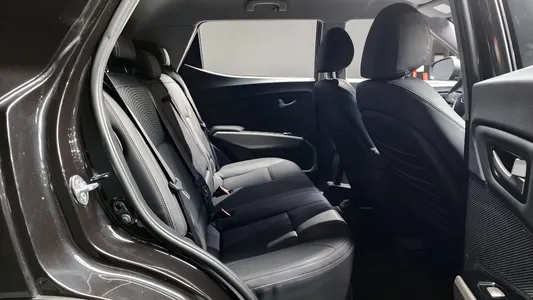 KG Mobility 티볼리 아머 TX 2WD 2018 11