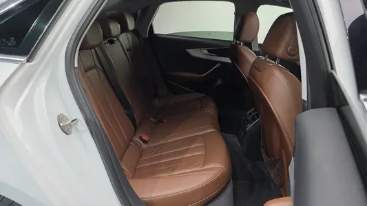Audi A4 (B9) 30 TDI 2018 12