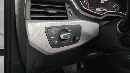 Audi A4 (B9) 30 TDI 2018 18