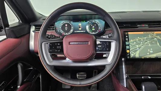 Land Rover 5 P550E AB 2025 35