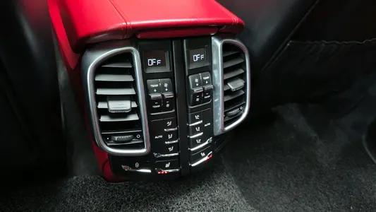 Porsche 카이엔 3.6 GTS 2015 18