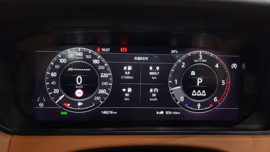 Land Rover 레인지로버 벨라 3.0 D300 R- HSE 2019 8