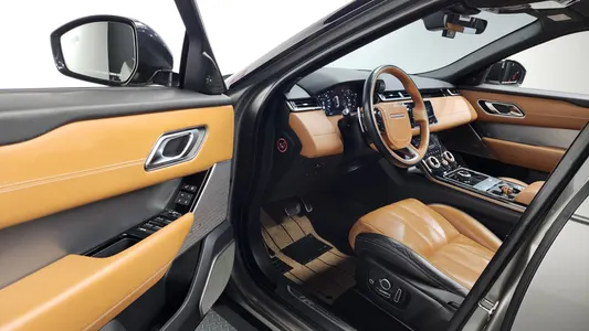 Land Rover 레인지로버 벨라 3.0 D300 R- HSE 2019 10