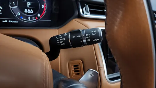 Land Rover 레인지로버 벨라 3.0 D300 R- HSE 2019 17