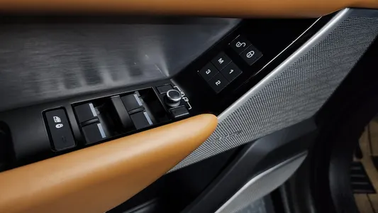 Land Rover 레인지로버 벨라 3.0 D300 R- HSE 2019 34