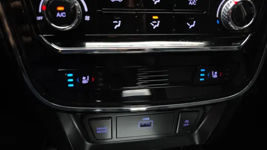KG Mobility 베리 티볼리 1.6 2WD 2020 19