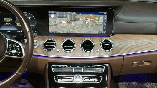 Mercedes-Benz E-Class W213 E300 4MATIC 2018 18