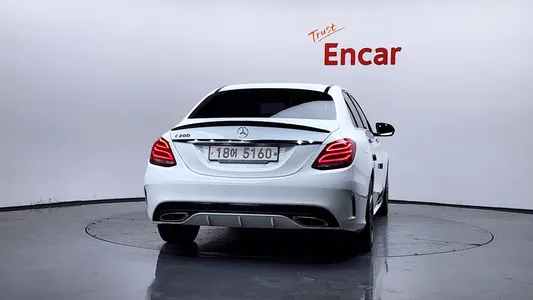 Mercedes-Benz C-Class W205 C200 AMG Line 2016 4
