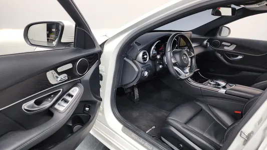 Mercedes-Benz C-Class W205 C200 AMG Line 2016 10