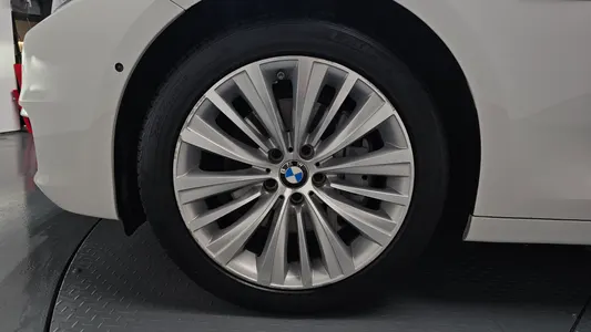 BMW 5 Series GT (F07) GT ED Edition 2015 4
