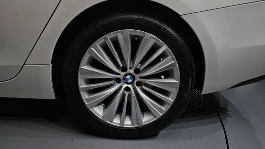 BMW 5 Series GT (F07) GT ED Edition 2015 21