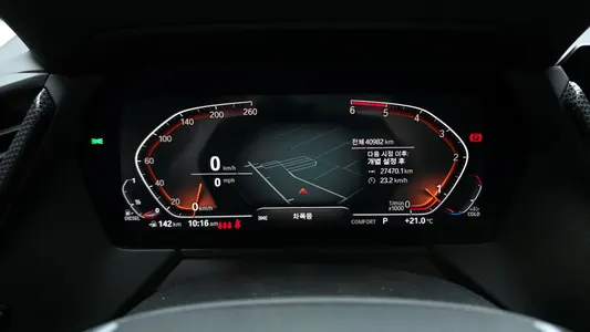 BMW 1 Series (F40) 118d 2020 8