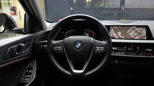 BMW 1 Series (F40) 118d 2020 13