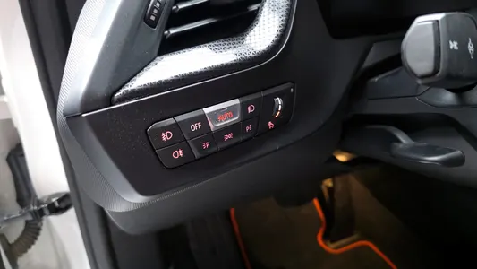 BMW 1 Series (F40) 118d 2020 18