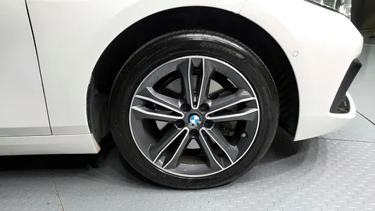 BMW 1 Series (F40) 118d 2020 21