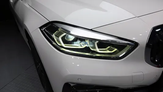BMW 1 Series (F40) 118d 2020 22