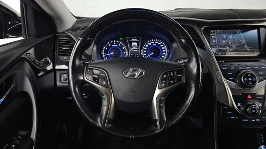 Hyundai Grandeur HG HG240 2013 13
