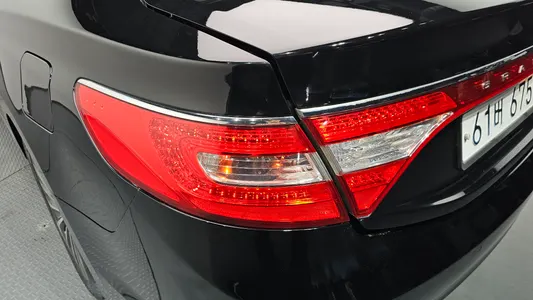 Hyundai Grandeur HG HG240 2013 23