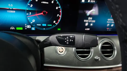 Mercedes-Benz E-Class W213 E350 4MATIC 2022 9