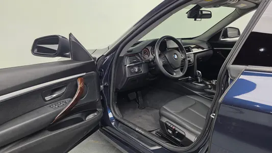 BMW 3 Series GT (F34) GT 320d 2013 10