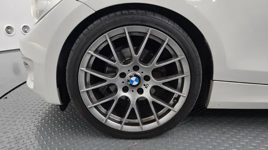 BMW 1 Series (E82) 120d 2011 5