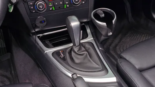BMW 1 Series (E82) 120d 2011 9