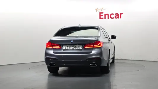 BMW 5 Series (G30) 530i M 2018 4