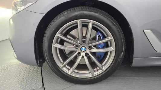 BMW 5 Series (G30) 530i M 2018 5