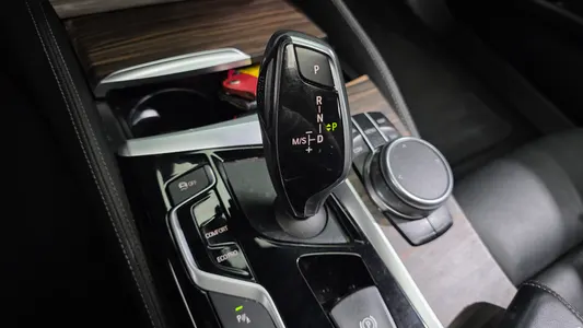 BMW 5 Series (G30) 530i M 2018 9