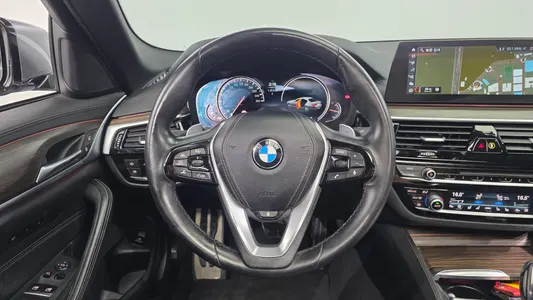 BMW 5 Series (G30) 530i M 2018 13