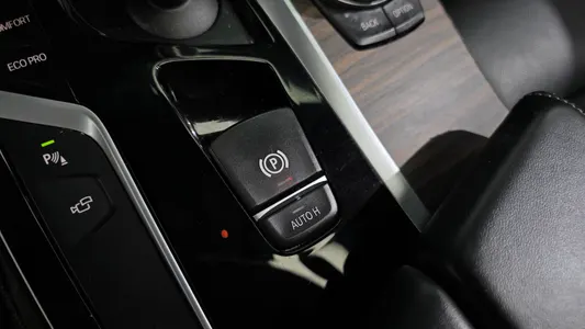 BMW 5 Series (G30) 530i M 2018 16