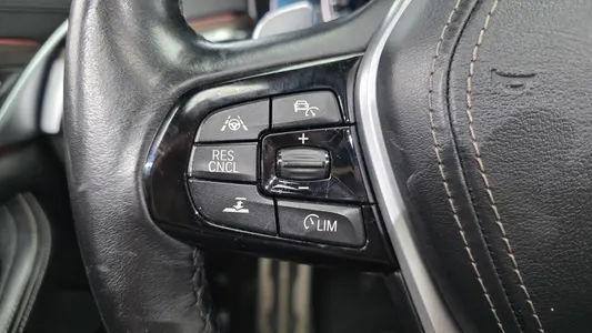 BMW 5 Series (G30) 530i M 2018 18