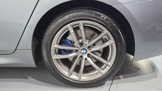 BMW 5 Series (G30) 530i M 2018 21