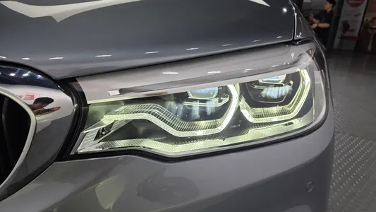BMW 5 Series (G30) 530i M 2018 22