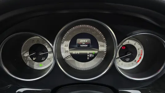 Mercedes-Benz CLS-Class W218 CLS350 2012 8