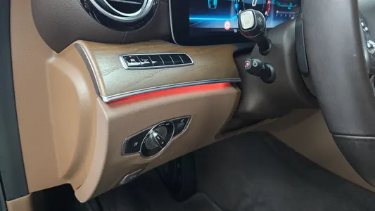 Mercedes-Benz E-Class W213 E300 4MATIC 2019 20