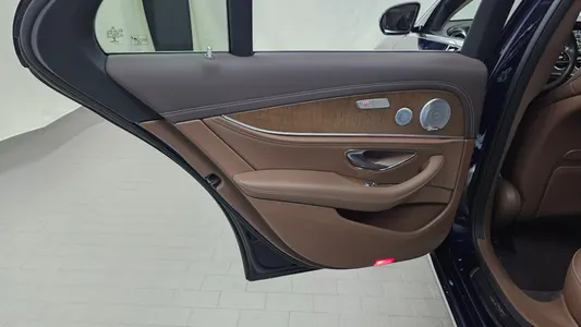 Mercedes-Benz E-Class W213 E300 4MATIC 2019 25