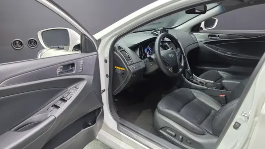 Hyundai 쏘나타 하이브리드 2.0 2013 10